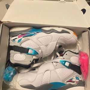 Air Jordan 8 Retro size 6.5